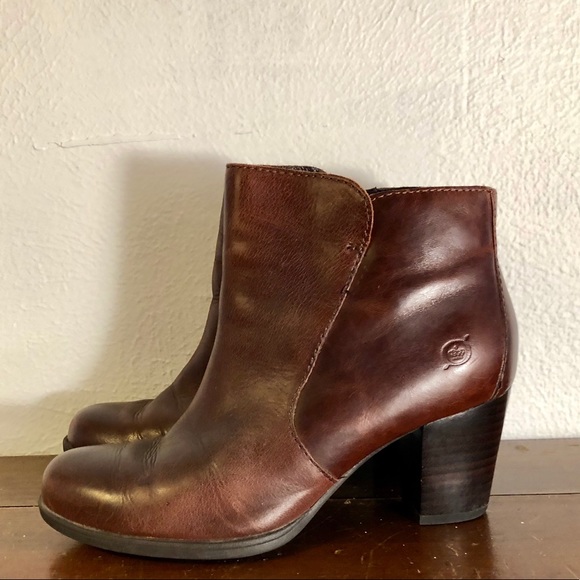♦️SOLD♦️Born leather ankle boots 6M - Picture 3 of 6